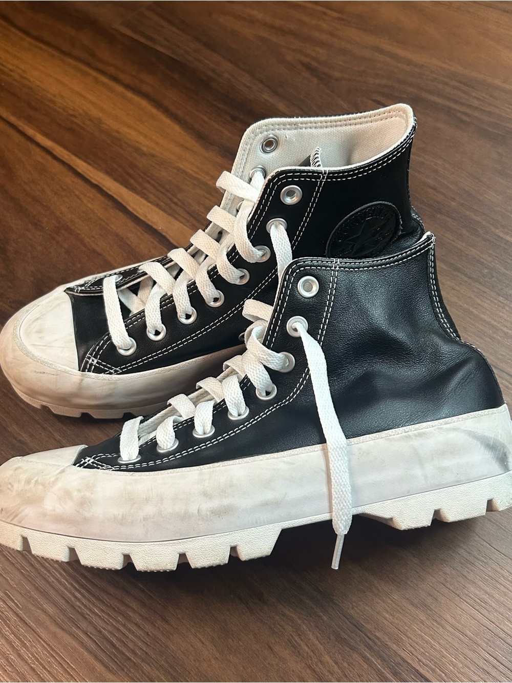 Converse lugged chuck Taylor High Top Sneakers - Black/White